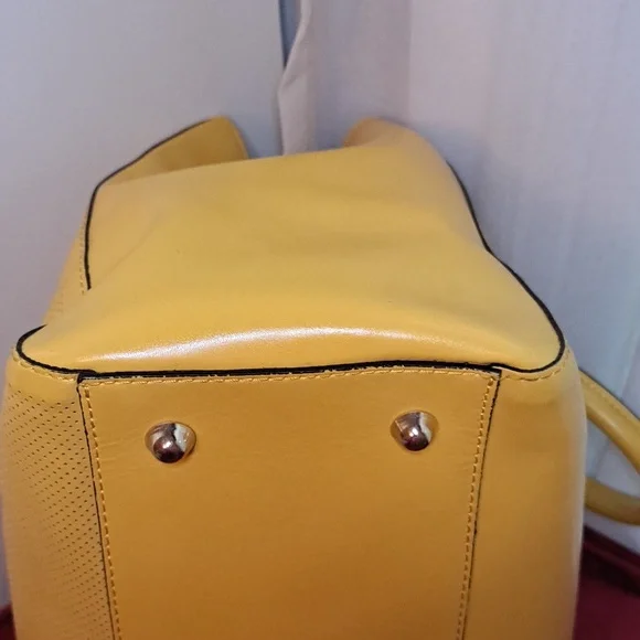 A.BELLUCCI ITALY Genuine Leather Soft Yellow Satchel/Crossbody EUC - Picture 6 of 12